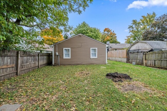 Building Photo - 1744 Dawson St