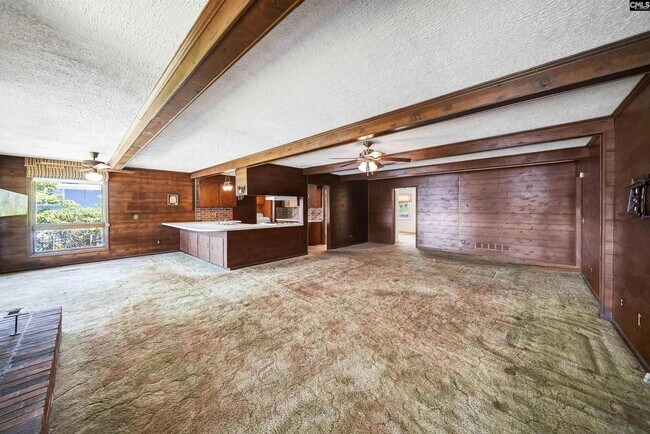 Building Photo - 212 S Lake Dr