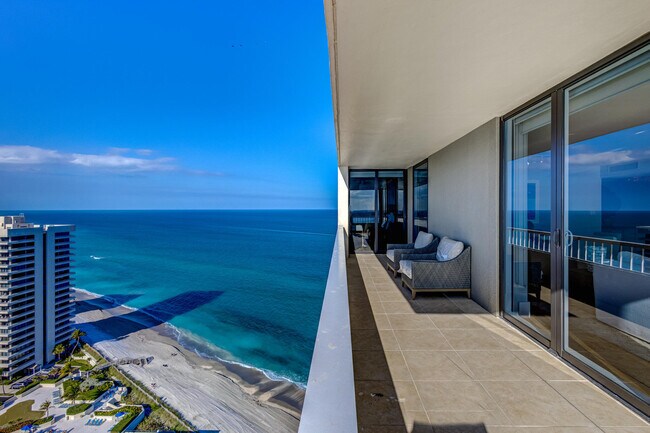 Building Photo - 5510 N Ocean Dr