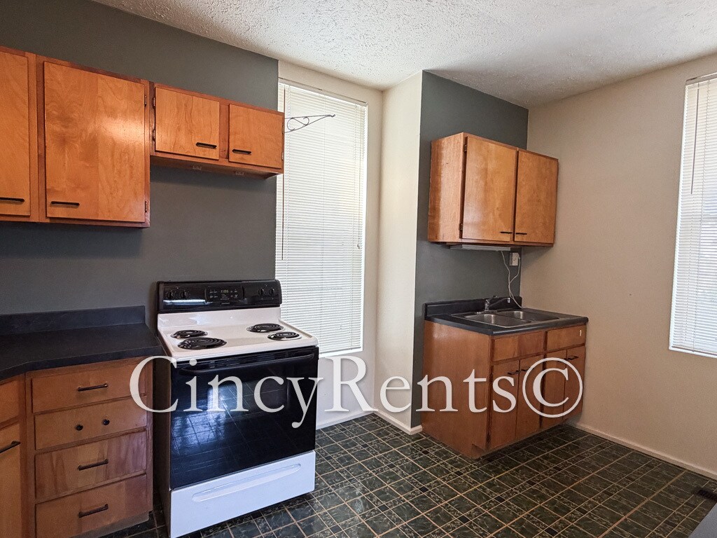 Building Photo - 4231 Bell St