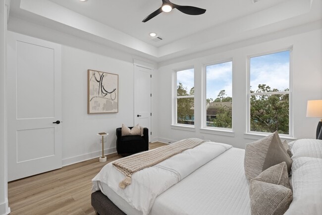 Building Photo - 717 Janisch Rd