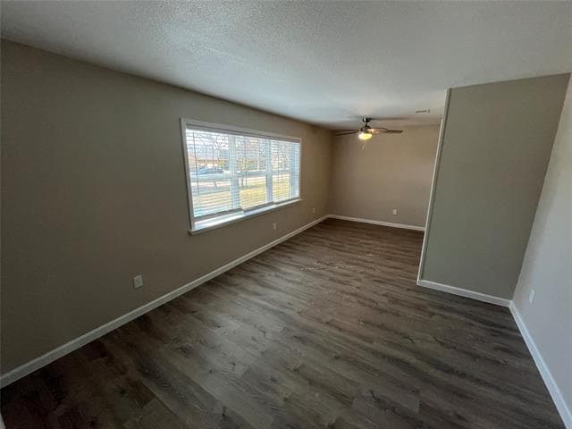 Building Photo - 2101 Plymouth Rock Dr