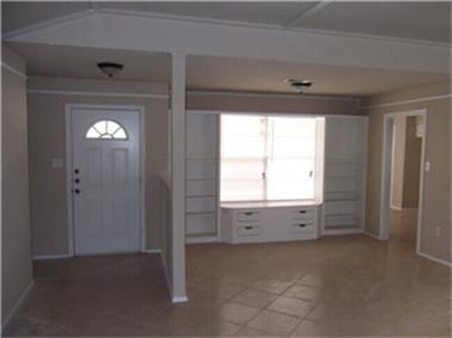 Building Photo - 22603 Millgate Dr