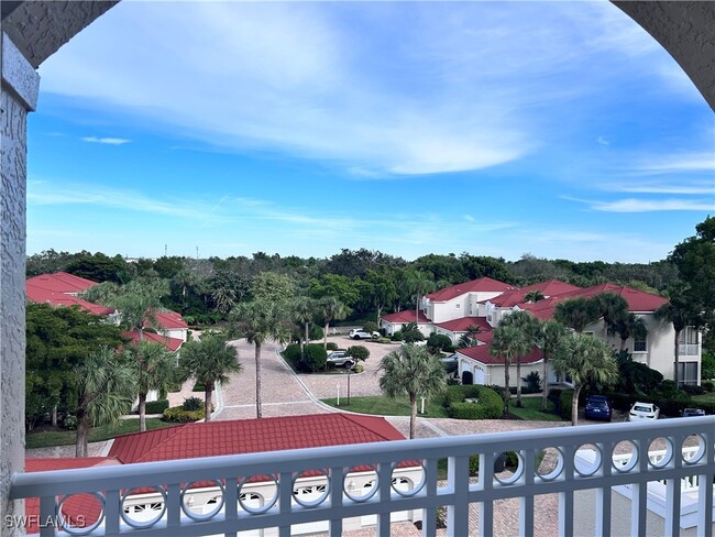 Building Photo - 1530 Clermont Dr