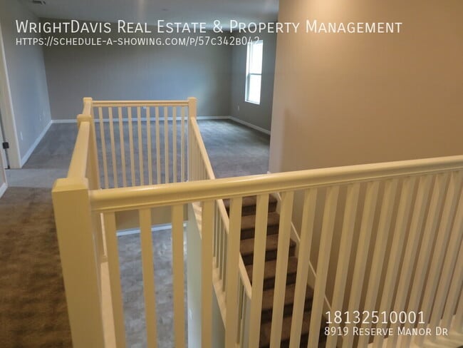 Building Photo - 8919 Reserve Manor Dr