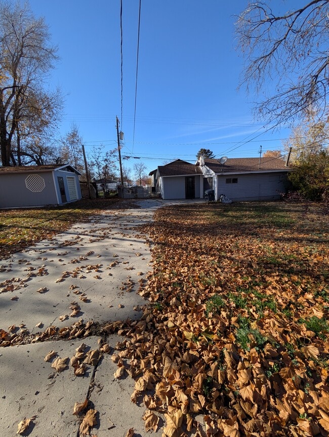 Building Photo - 225 N Main St