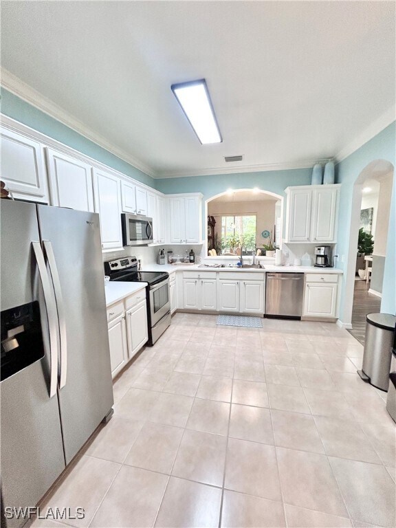 Building Photo - 9813 Foxhall Way