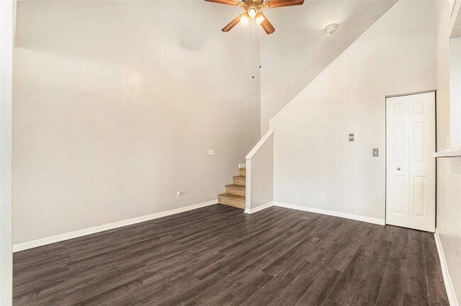 Building Photo - 12145 Armenia Gables Cir