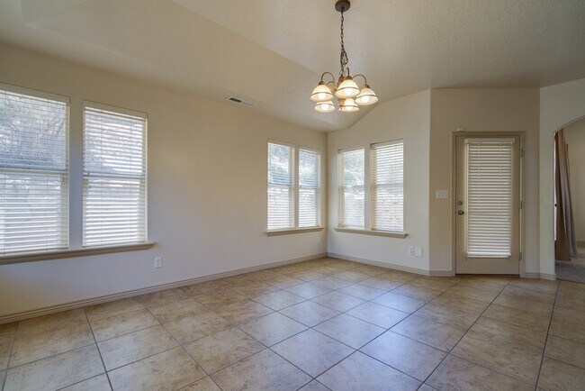 Building Photo - 4 Bedroom in The Knolls at Little Valley