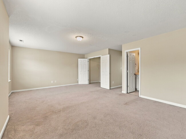 Building Photo - 116 Spring Leaf Ln