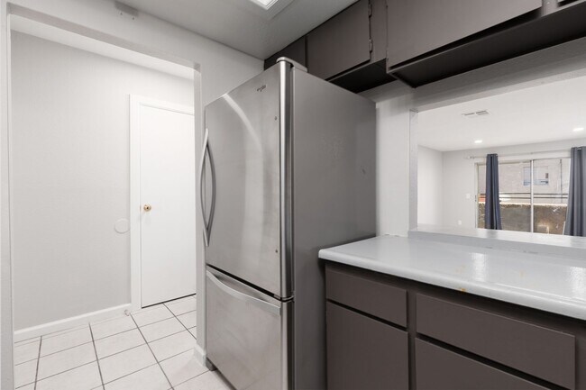 Building Photo - 1676 Jupiter Ct