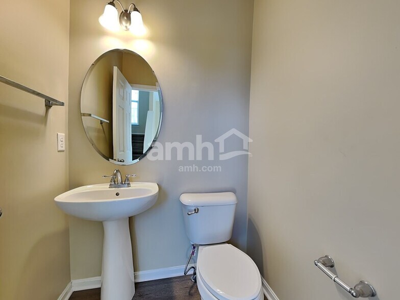 Building Photo - 2106 Prairie Clover Dr