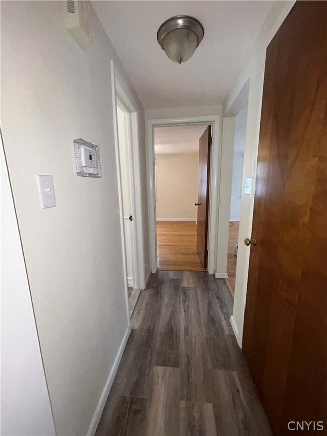 Building Photo - 3 Wills Dr