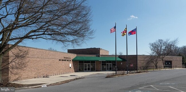 Building Photo - 307 Nimitz Ave
