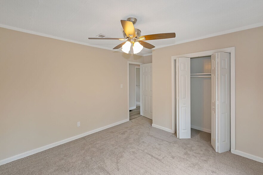 Building Photo - 4970 Hiram Lithia Springs Rd