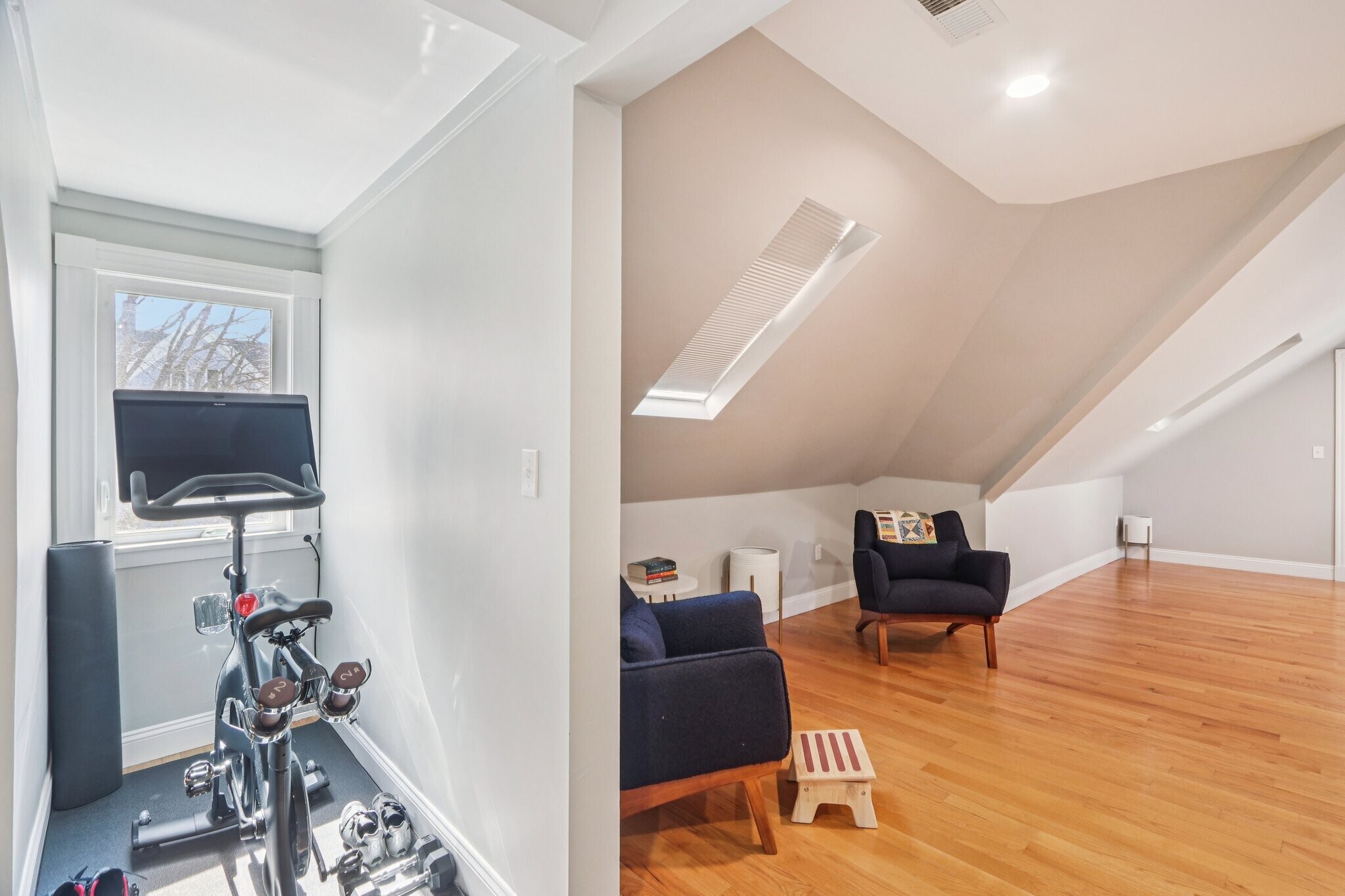 Building Photo - 424 Centre St