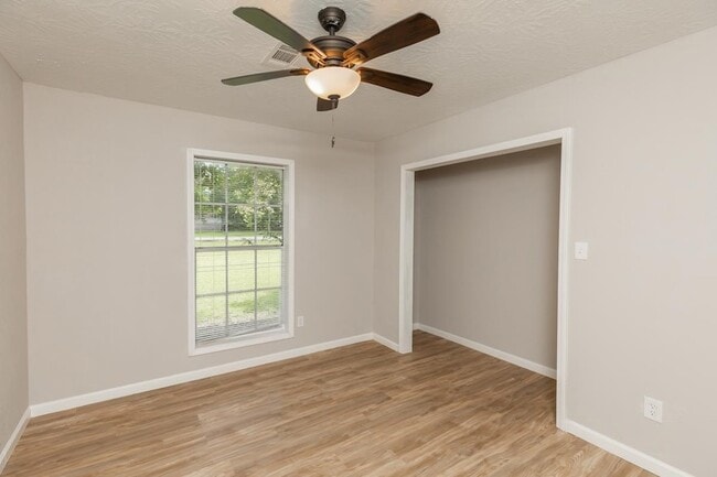 Building Photo - 311 Pinemont Dr