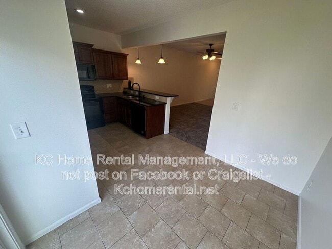 Building Photo - 12744 New Jersey Ct