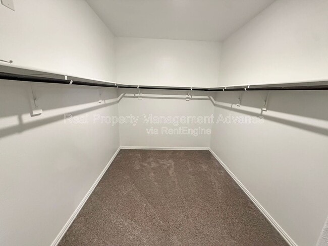 Building Photo - 615 Tribble Dr