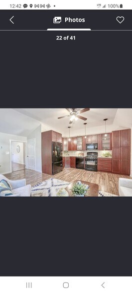 Building Photo - 6 Burgundy Ln