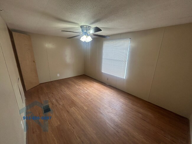 Building Photo - 507 Hickory St