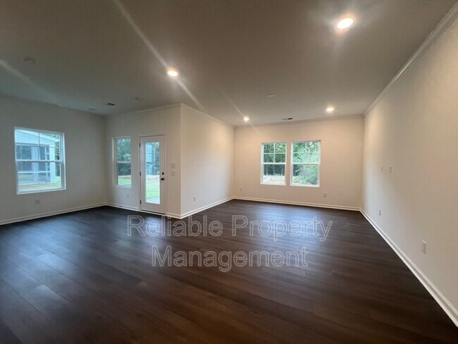 Building Photo - 651 Roy Adams Rd