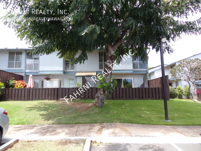 Building Photo - PALEHUA GARDENS - Upgraded 3 Bedroom Townhome