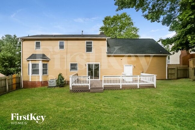 Building Photo - 2422 Haybrook Ln
