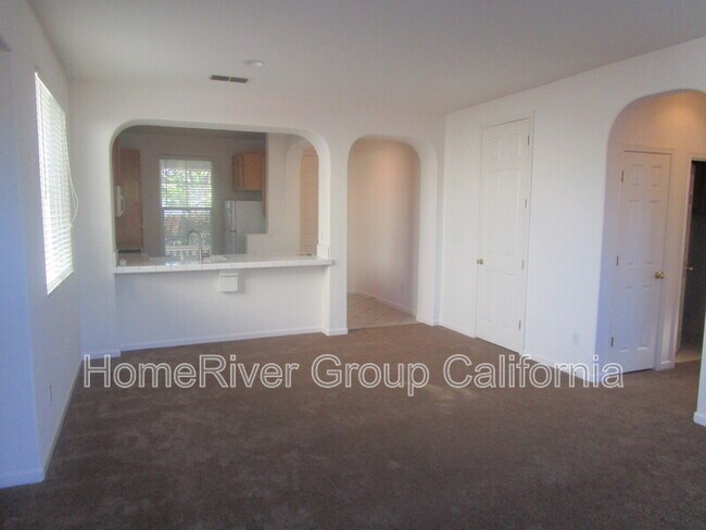 Building Photo - 1825 Acari Ave