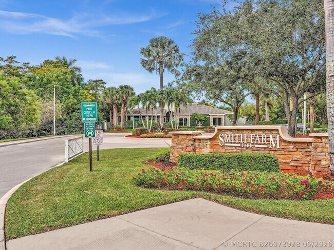 Building Photo - 7834 Oak Grove Cir
