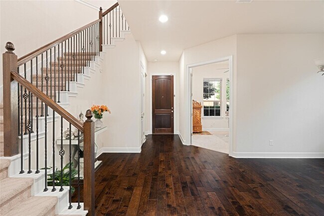Building Photo - 228 Lockhart Lp