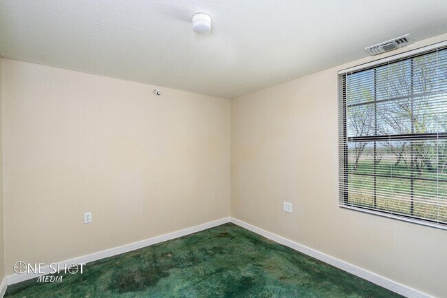 Building Photo - 542 McCartney Lane