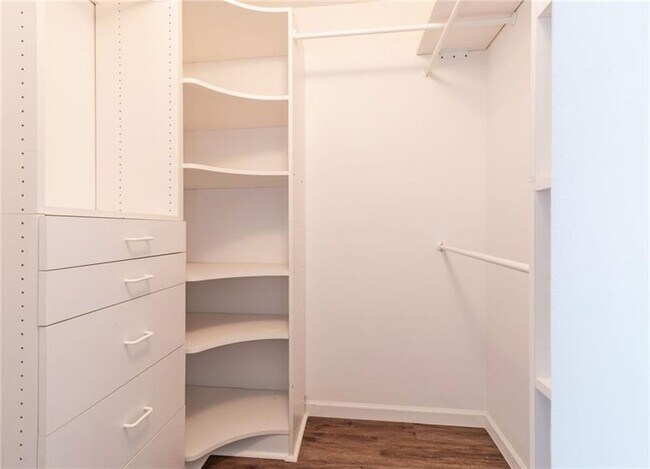 Building Photo - 1609 Sweetgum Terrace