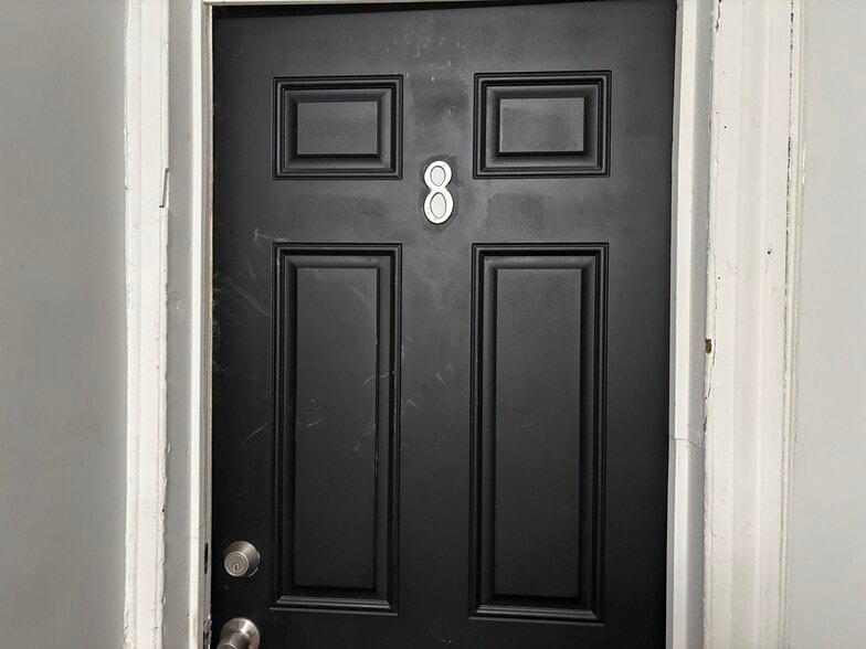 Building Photo - 6000 Monroe Pl