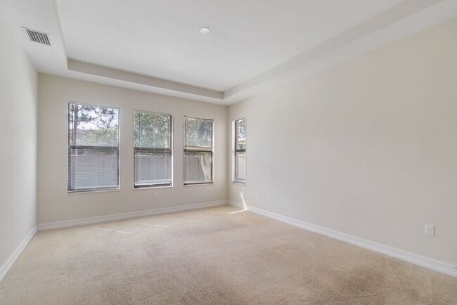 Building Photo - Estancia 4 Bed / 2.5 House Home for Lease!