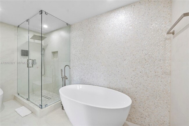 Building Photo - 3261 Seaward Dr