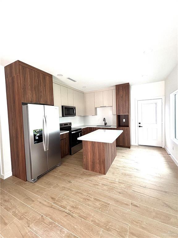 Building Photo - 2905 Estevan St