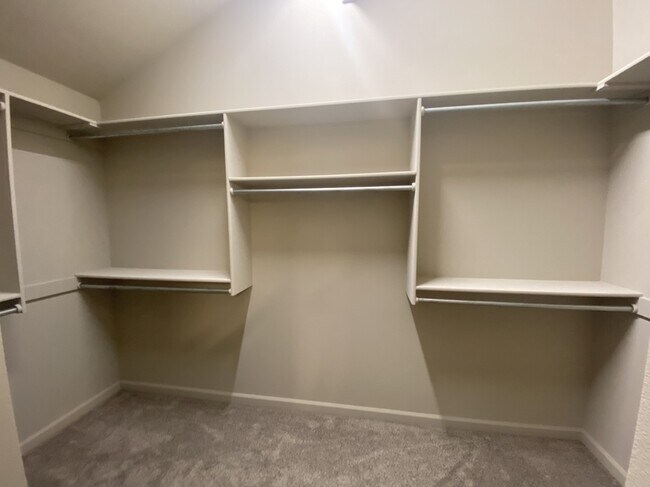 Building Photo - 745 E 139th Pl N