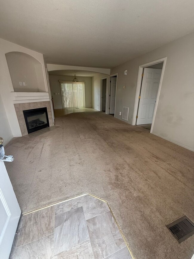 Building Photo - Condo for rent on Ellers Grove