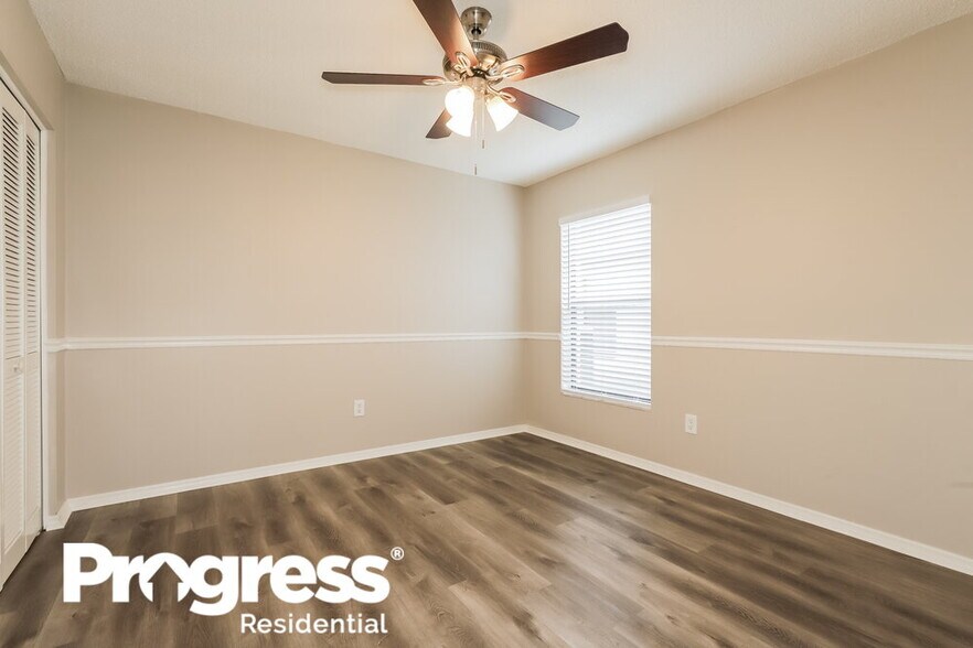 Building Photo - 1401 Glenmere Dr