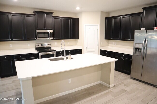 Building Photo - 6816 Crosby Falls Dr