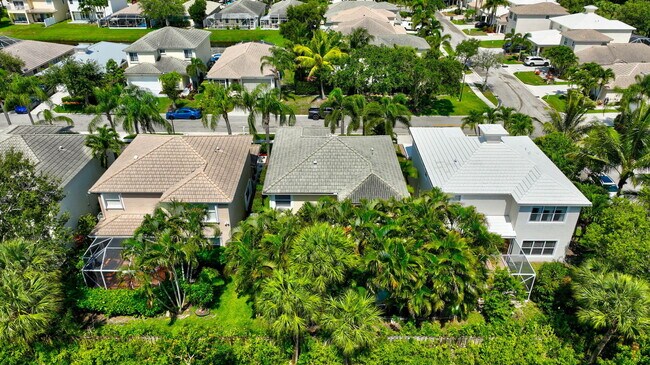 Building Photo - 6788 Hendry Dr