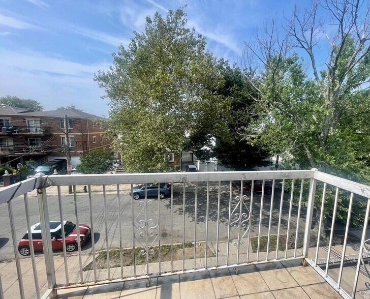 Building Photo - 7126 66th Rd