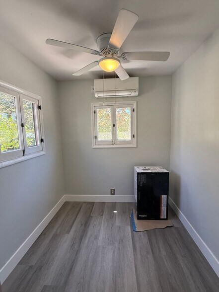Building Photo - 92 S Sunnyslope Ave