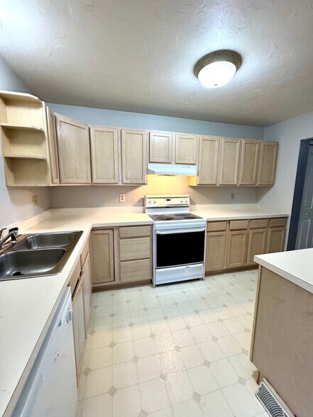 Building Photo - 626 Eichelberger St