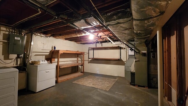 Building Photo - 2419 Adler Cir