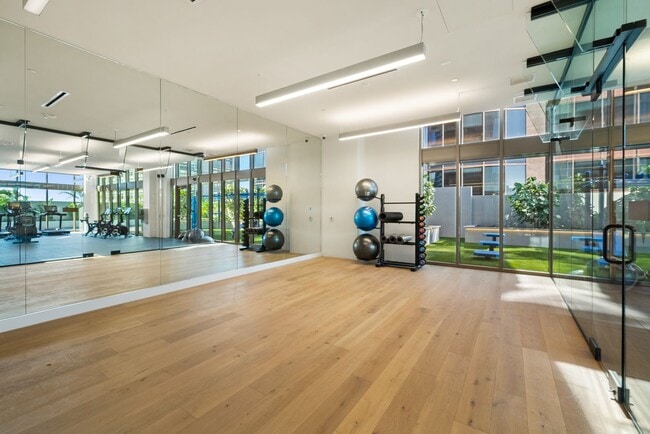 Building Photo - 2350 Sky Ala Moana West #2304