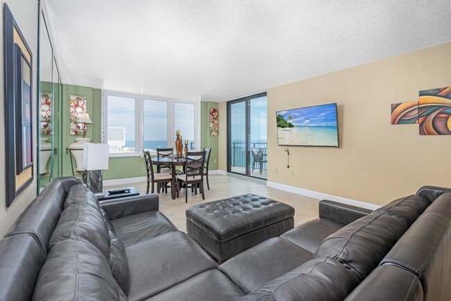 Building Photo - Stunning Oceanfront Furnished Condo in Des...