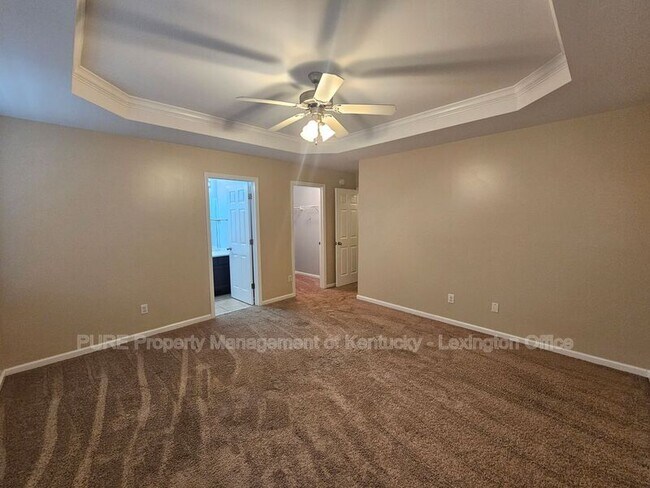 Building Photo - 688 Estrella Dr