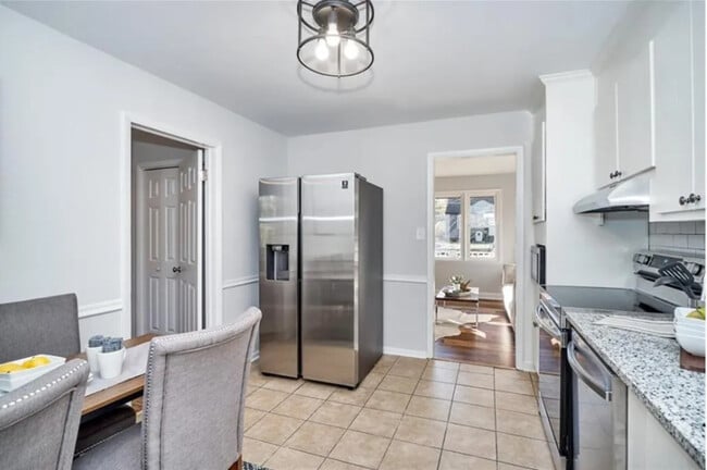 Building Photo - 21507 Court St